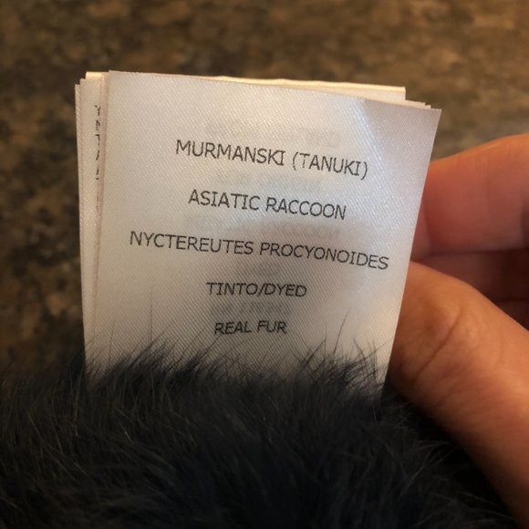 Moncler real Fur Beanie with Pom Pom - Picture 10 of 11